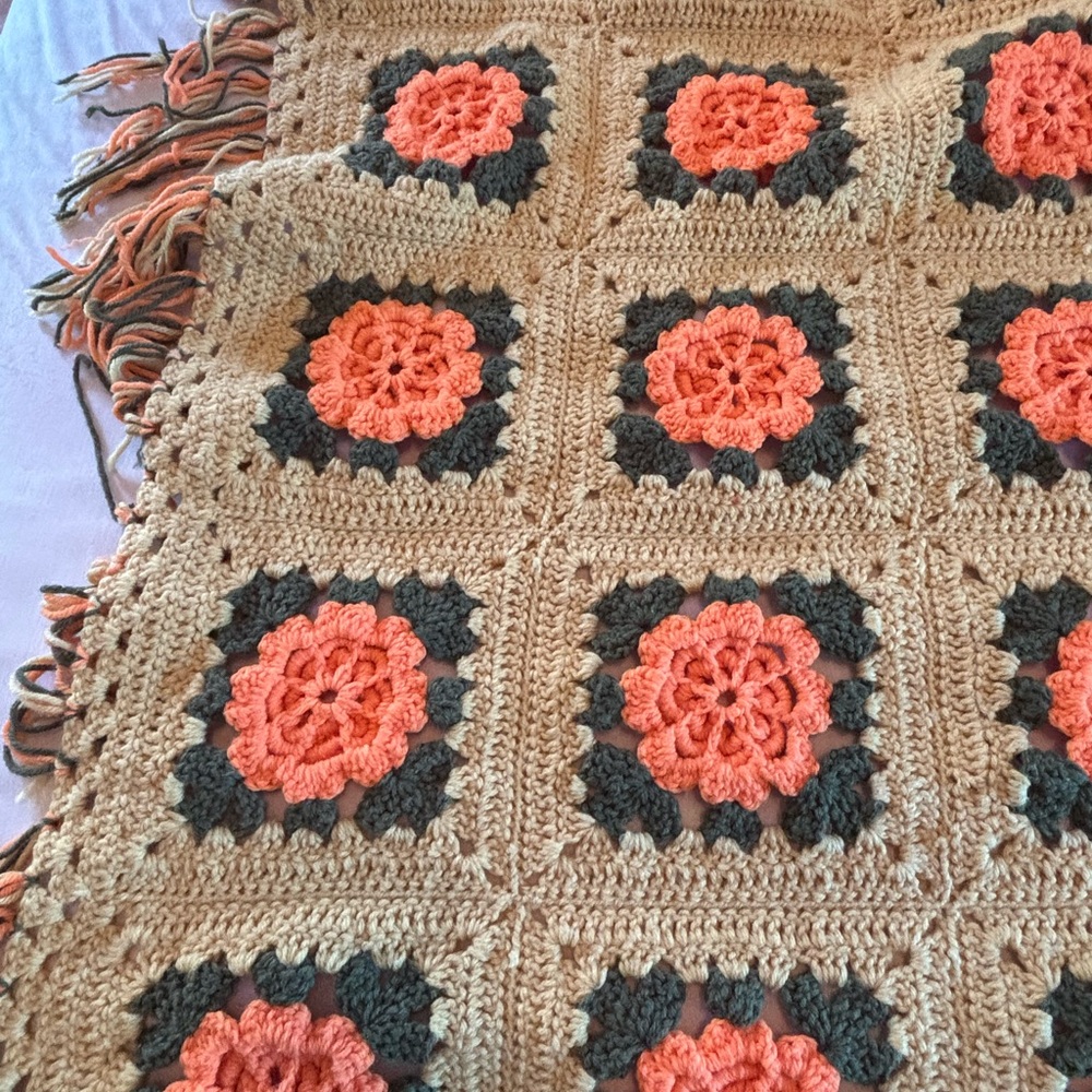 Handmade Crocheted Floral Granny Square Throw - Coral & Tan - Picture 11 of 13